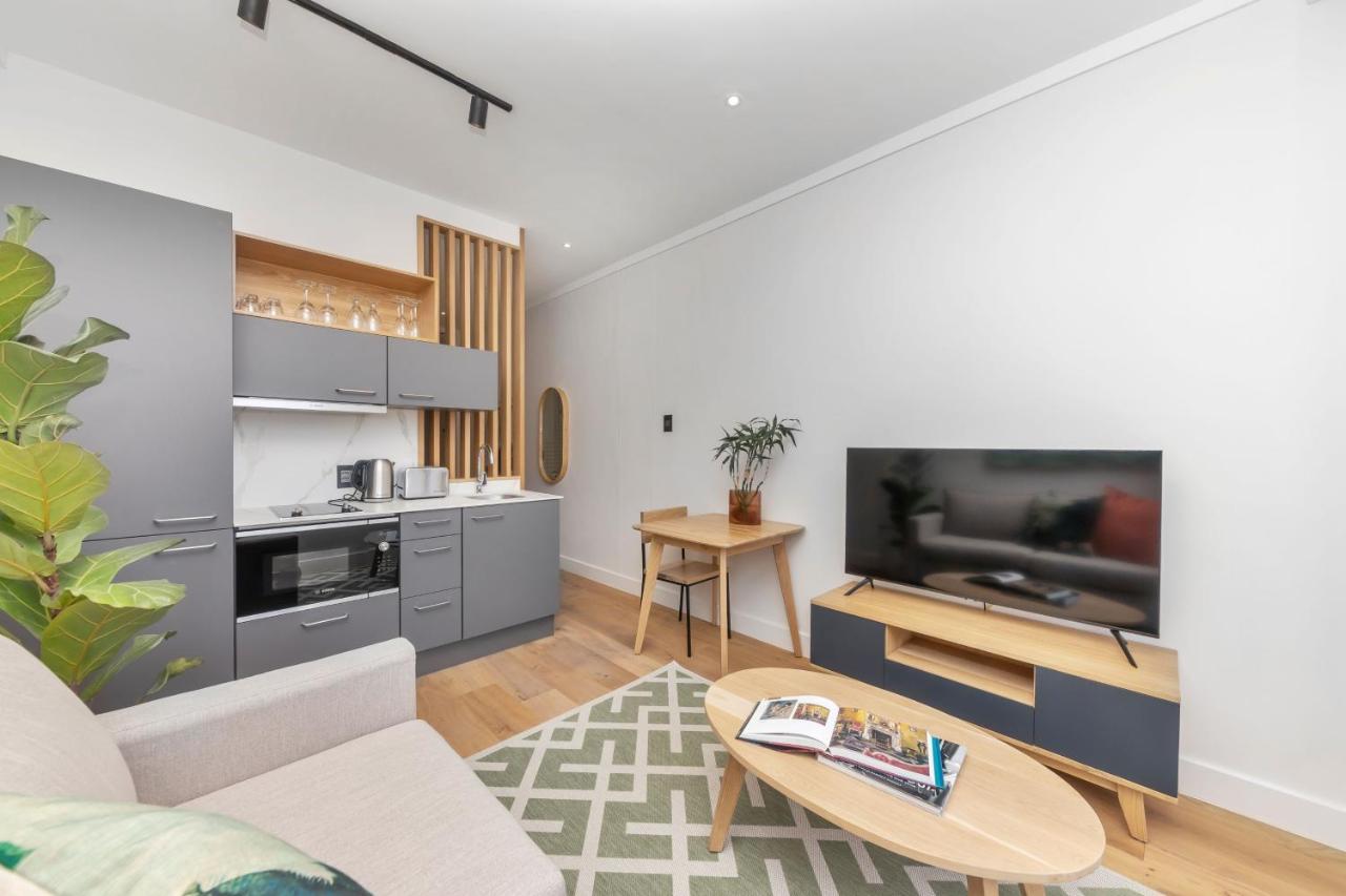 Apartment With Views